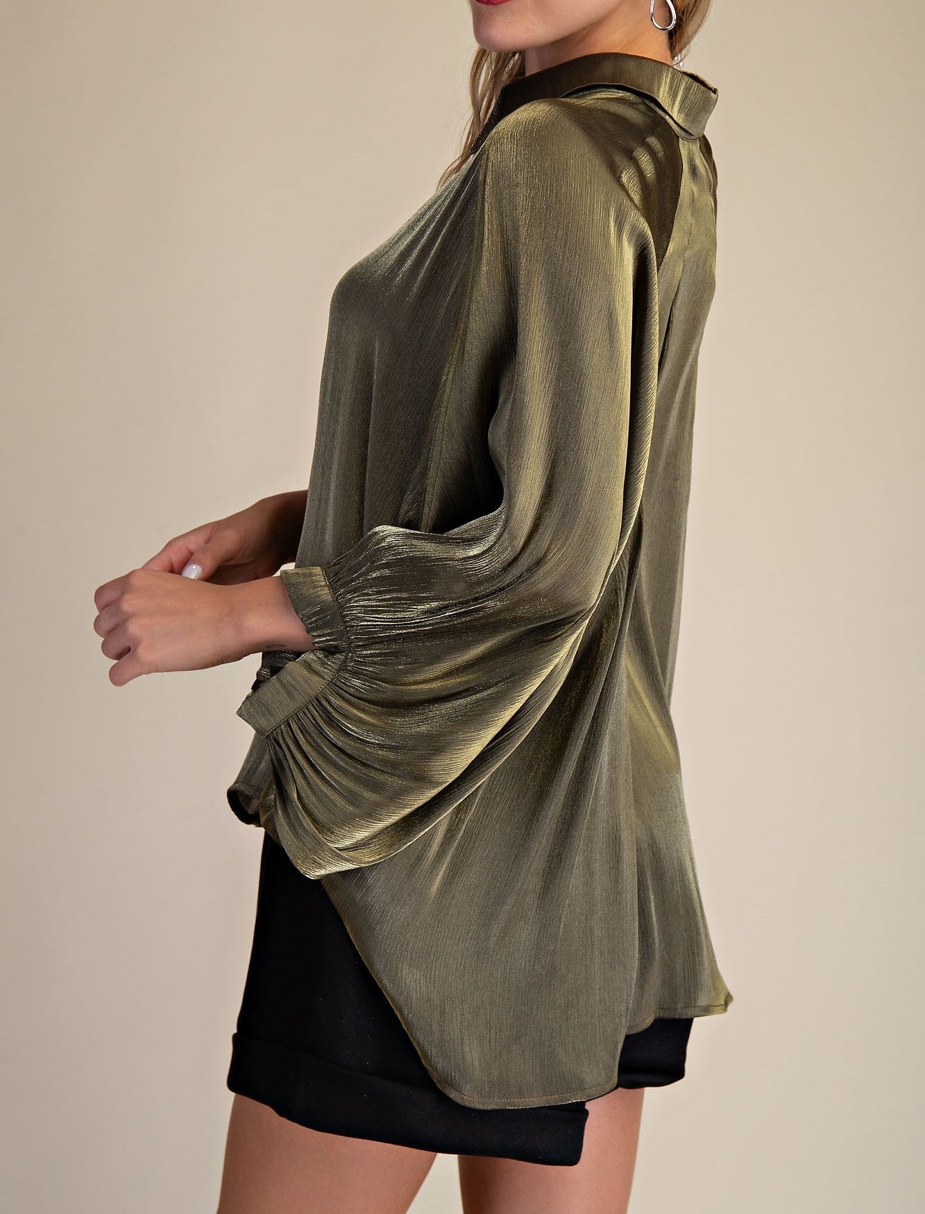 OLIVE BUTTON UP LONG FLOWY BATWING SLEEVE TOP