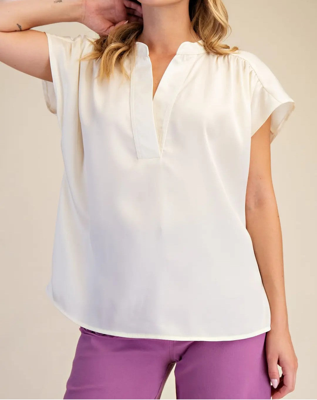CREAM SATIN VNECK SHORT GATHERED CAP SLEEVE TOP