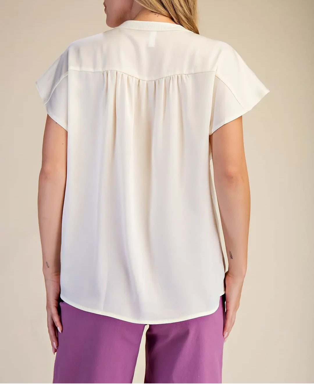 CREAM SATIN VNECK SHORT GATHERED CAP SLEEVE TOP
