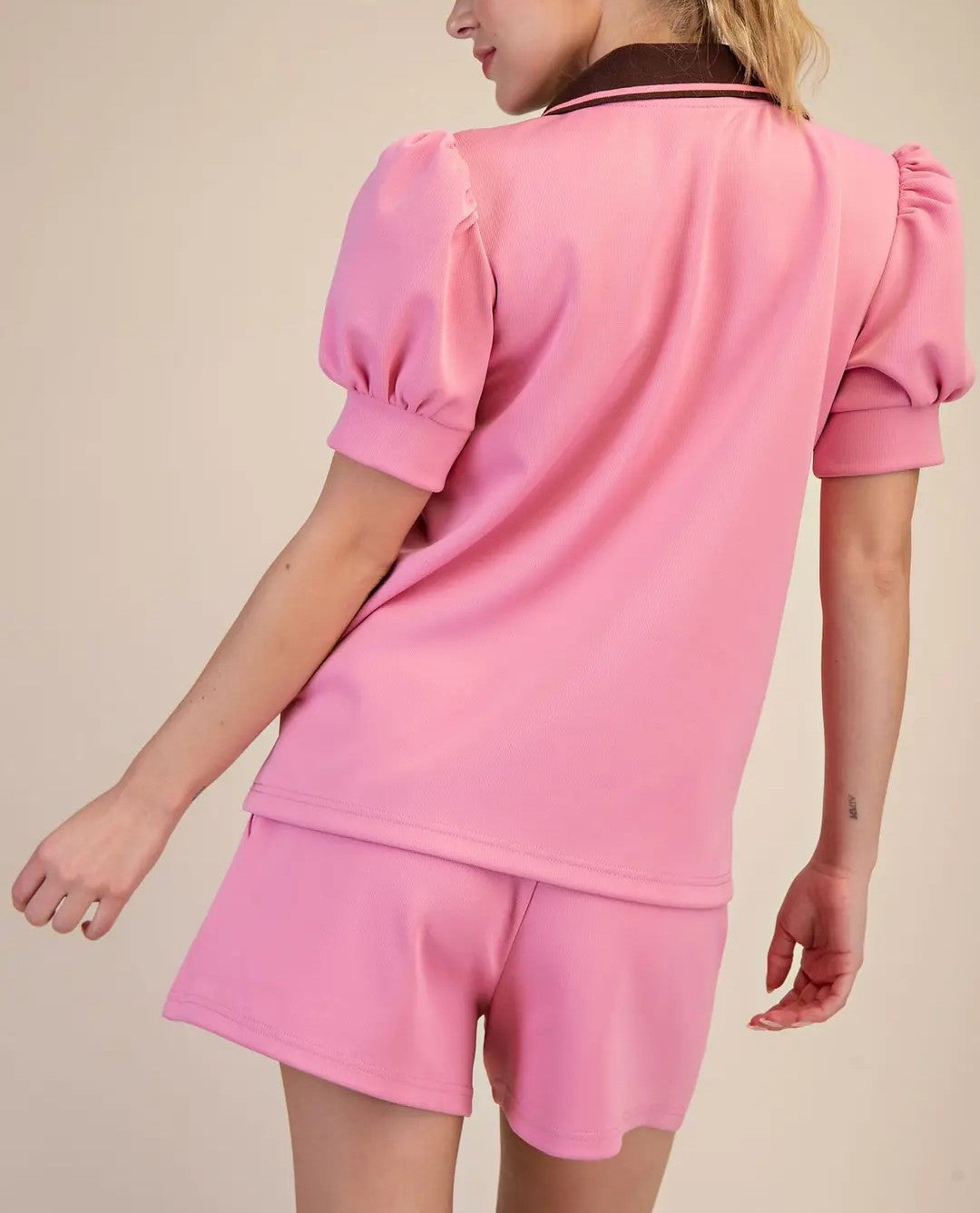 PINK/BROWN CONTRAST V-NECK COLLARED SHORT PUFF SLEEVE TOP
