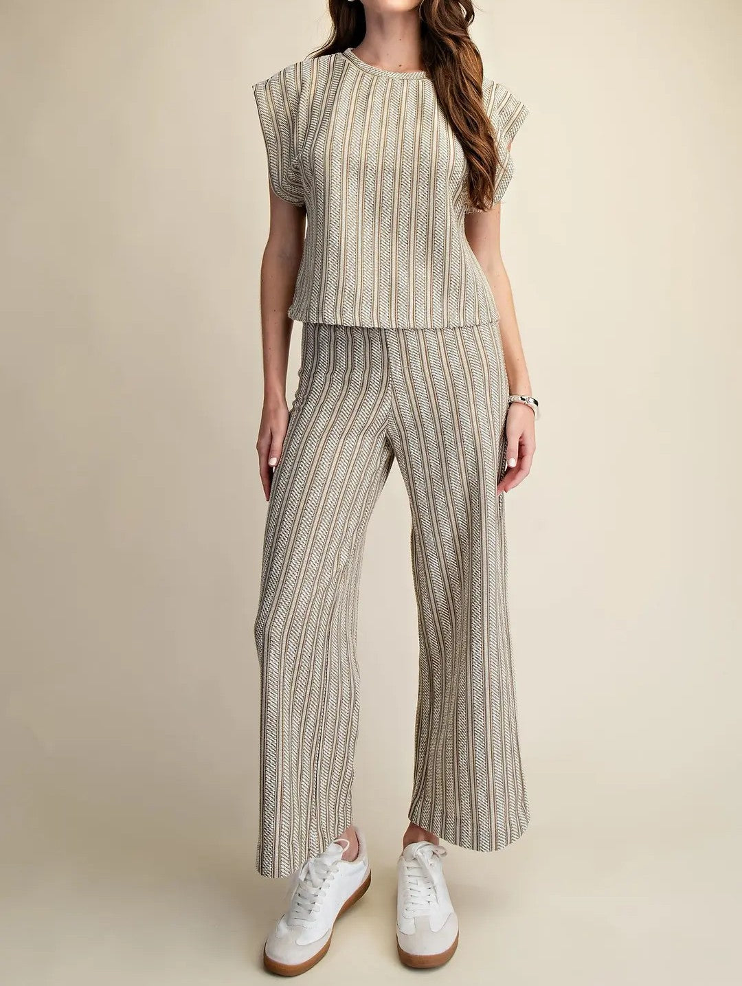 TAUPE VERTICAL RIBBED TEXTURED SHORT SLEEVE KNIT TOP