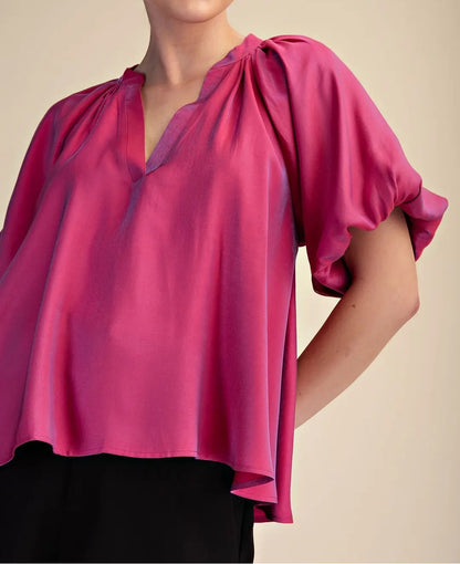 FUCHSIA VNECK SHORT BUBBLE SLEEVE HIGH LOW TOP