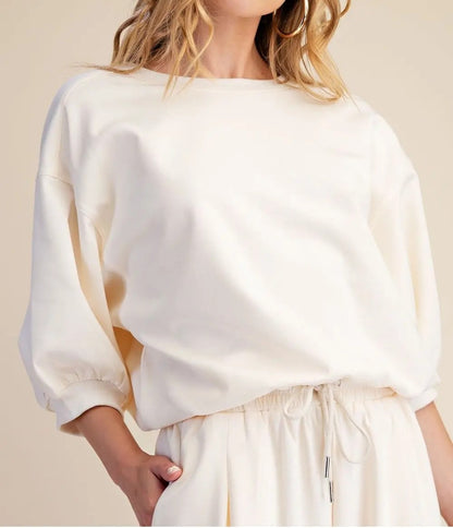 IVORY ROUND NECK BUBBLE SLEEVE TOP
