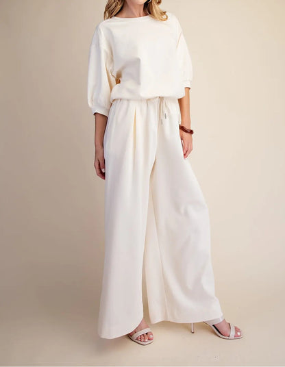 IVORY ROUND NECK BUBBLE SLEEVE TOP