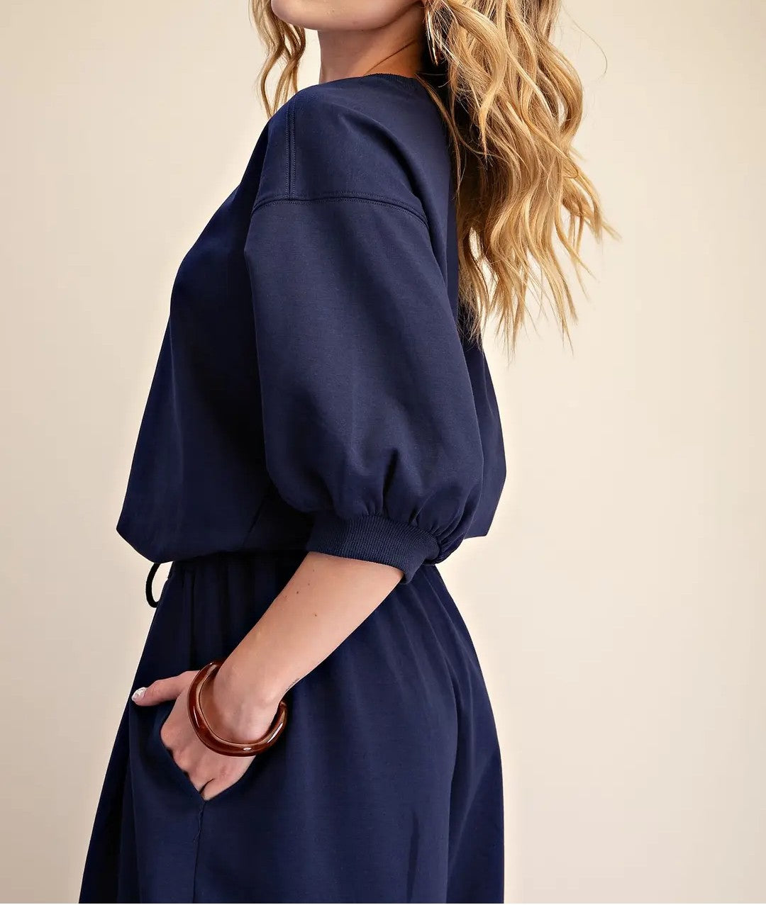 NAVY ROUND NECK BUBBLE SLEEVE TOP