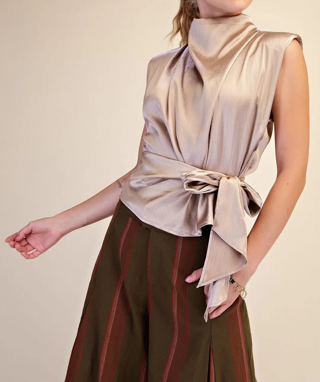 TAUPE SLEEVELESS SHOULDER PAD WAIST TIE TOP