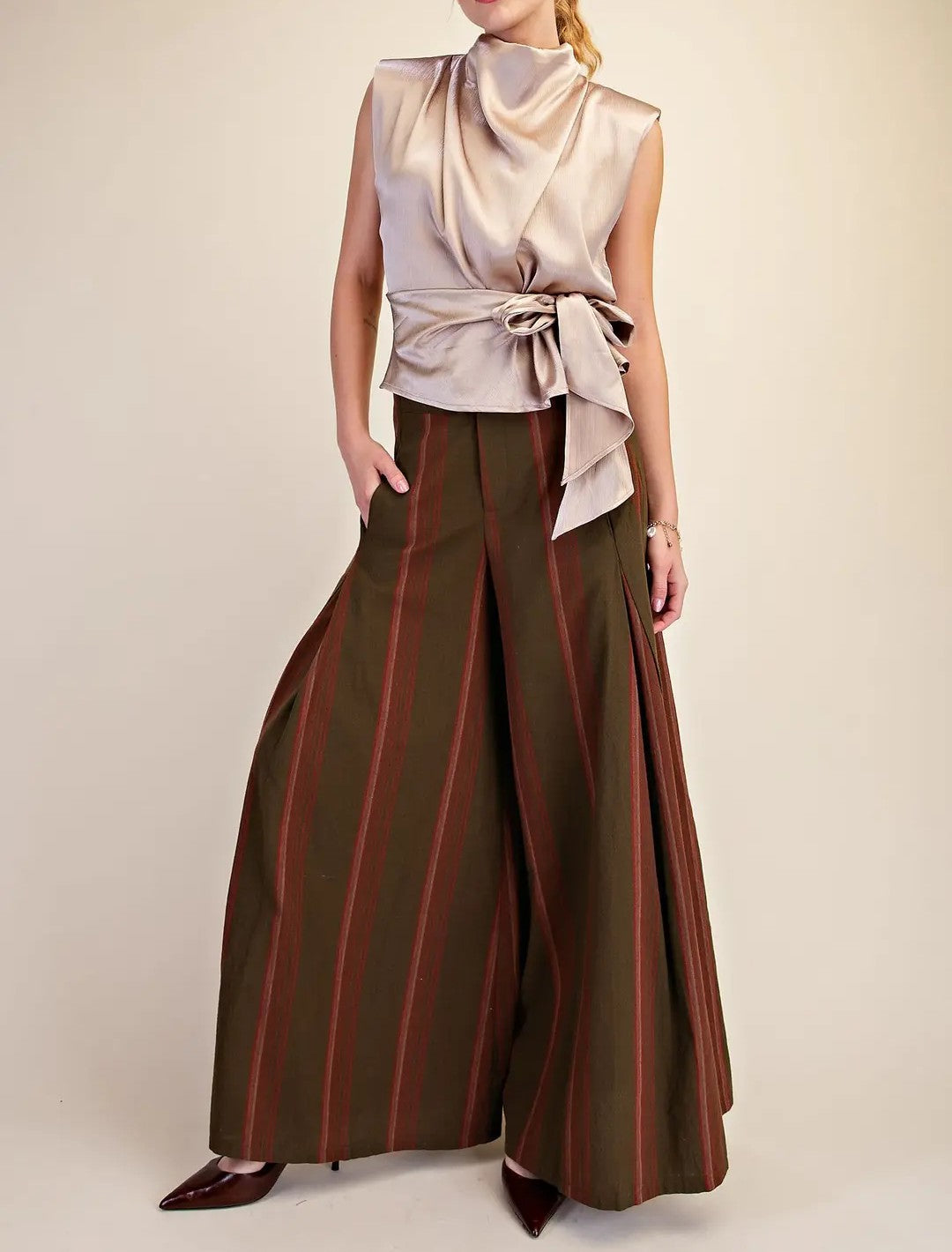 TAUPE SLEEVELESS SHOULDER PAD WAIST TIE TOP