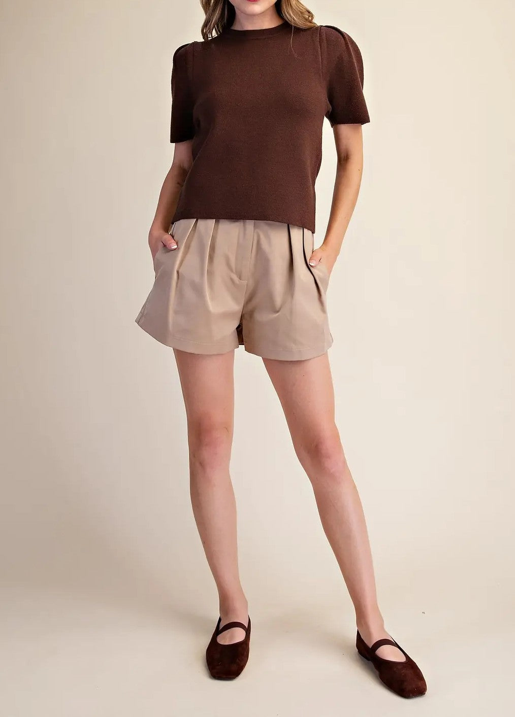 BROWN SHORT PUFF SLEEVE KNIT TOP