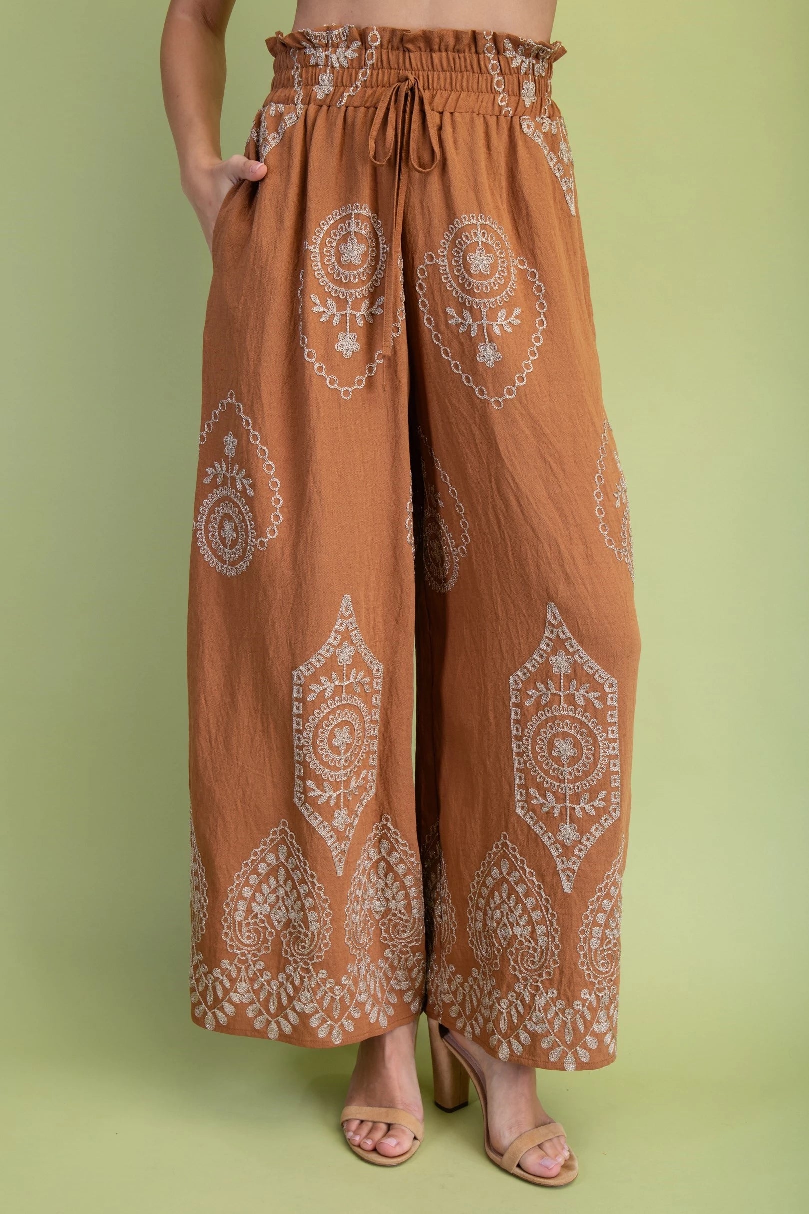 CARAMEL/GOLD METALLIC EMBROIDERY DETAIL WIDE LEG PANTS