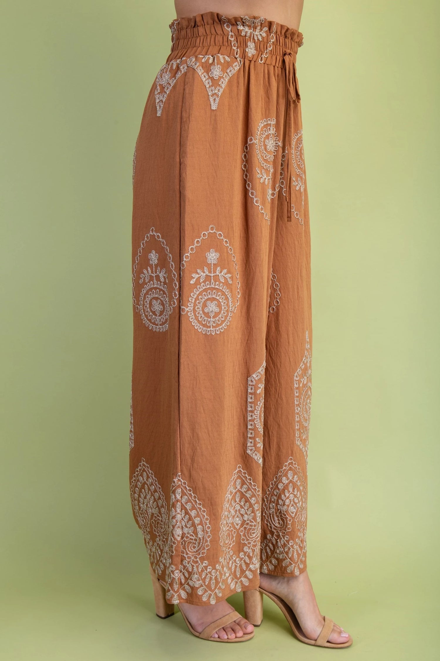 CARAMEL/GOLD METALLIC EMBROIDERY DETAIL WIDE LEG PANTS