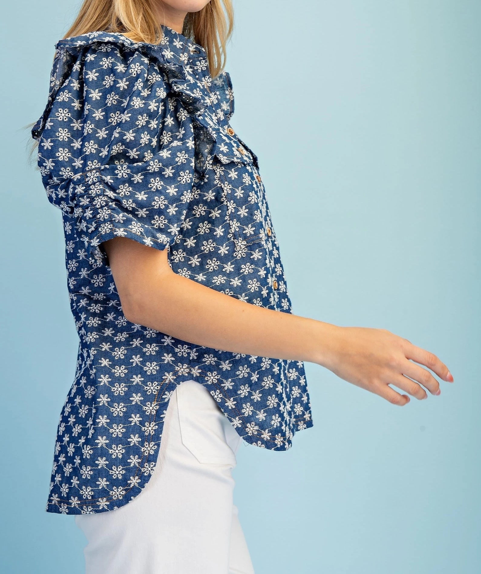 BLUE DENIM FLORAL EMBROIDERED RUFFLED GATHERED SLEEVE BUTTON UP TOP