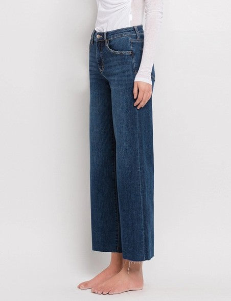 DARK WASH MID RISE TUMMY CONTROL CROPPED WIDE LEG FINDERS KEEPERS JEANS