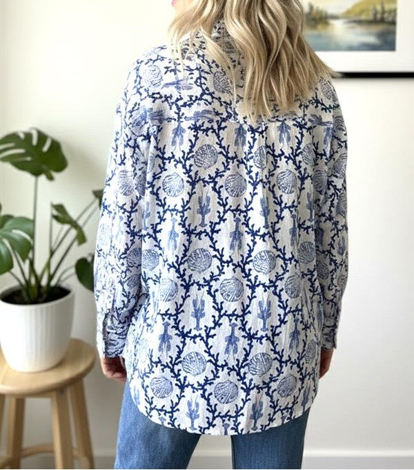 WHITE/ROYAL BLUE BEACH PRINT LONG SLEEVE BUTTON DOWN TOP