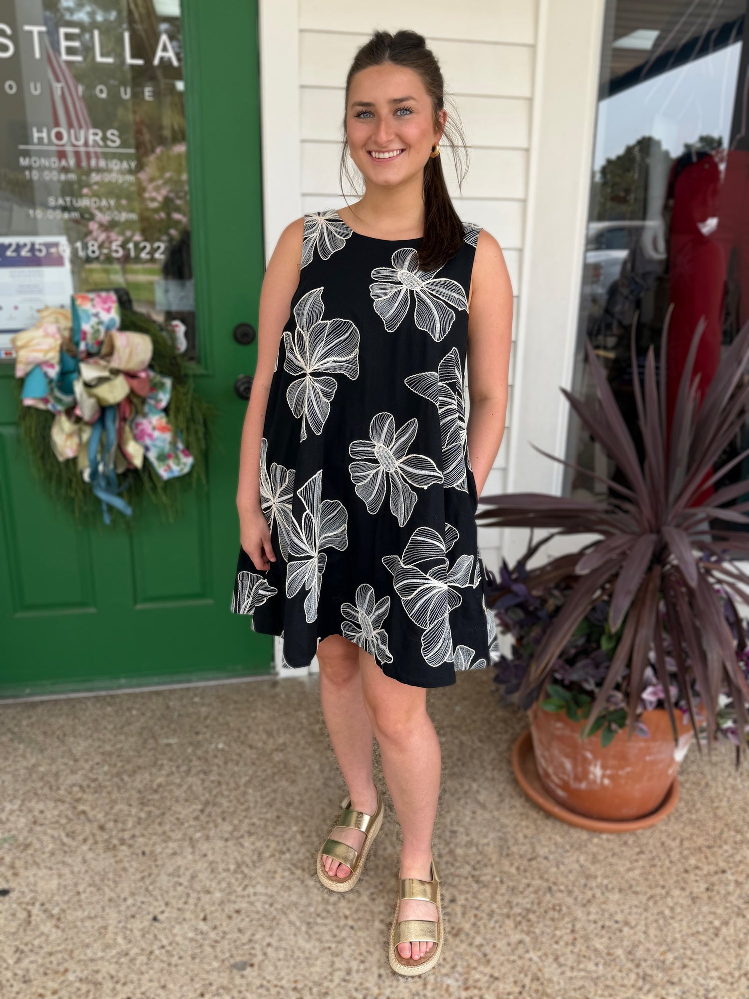 BLACK FLORAL EMBROIDERED A-LINE SLEEVELESS MINI DRESS