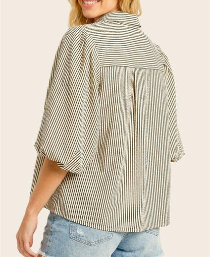 BROWN SEERSUCKER SRIPE 3/4 BALLOON SLEEVE BUTTON UP TOP