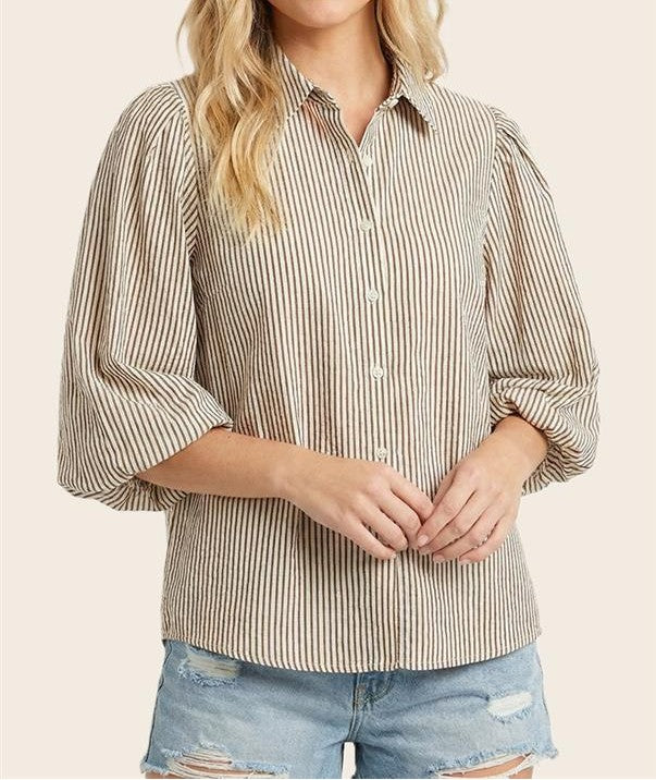 BROWN SEERSUCKER SRIPE 3/4 BALLOON SLEEVE BUTTON UP TOP