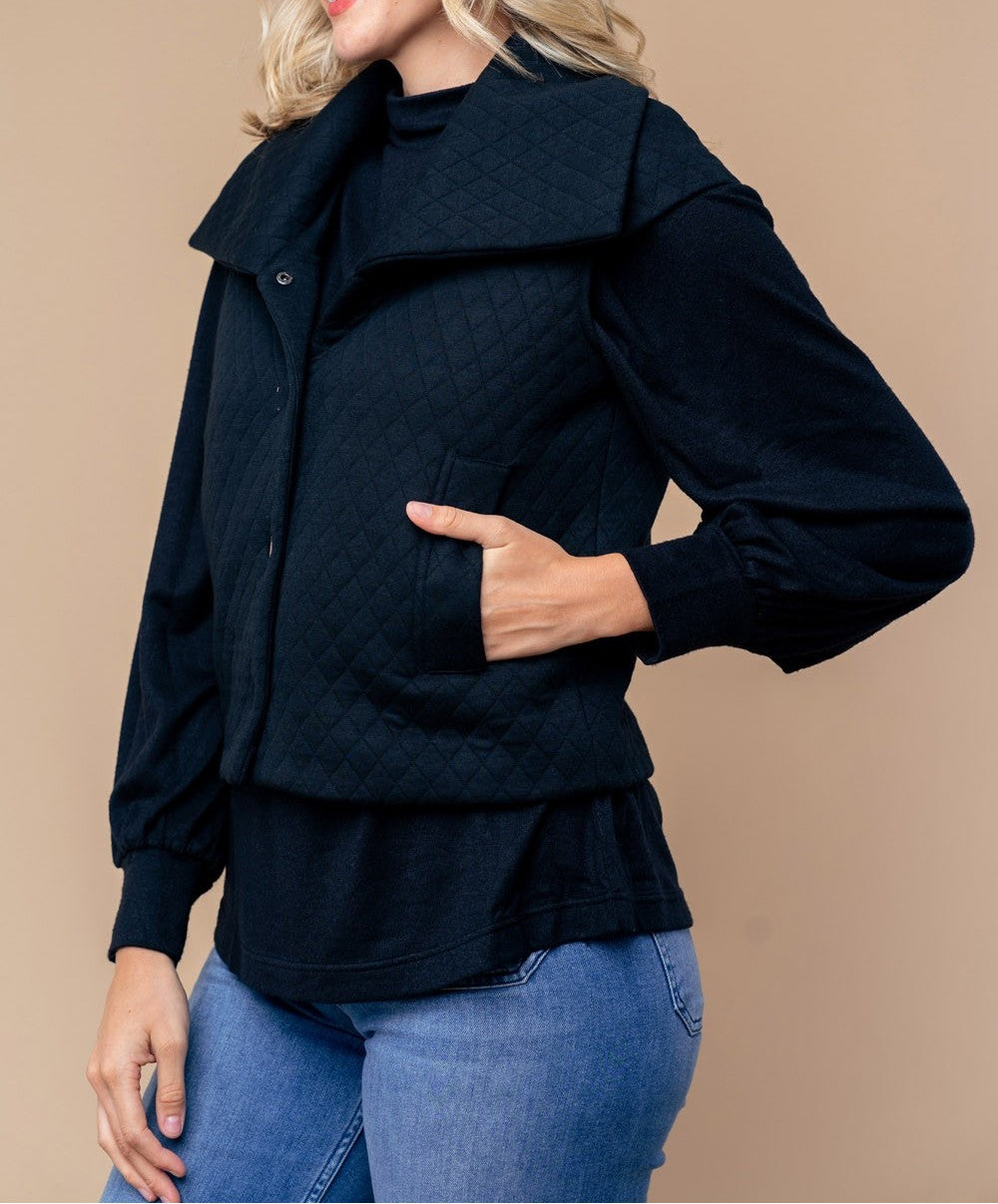 BLACK SLEEVELESS QUILTED SOLID KNIT VEST