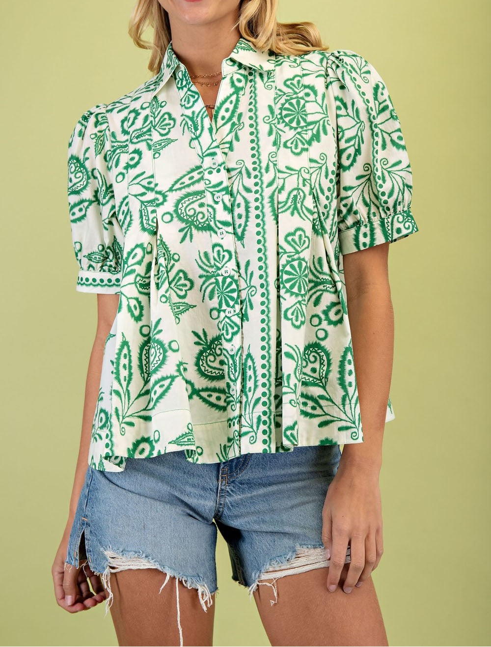 GREEN PRINTED SHORT PUFF SLEEVE BUTTON UP BLOUSE