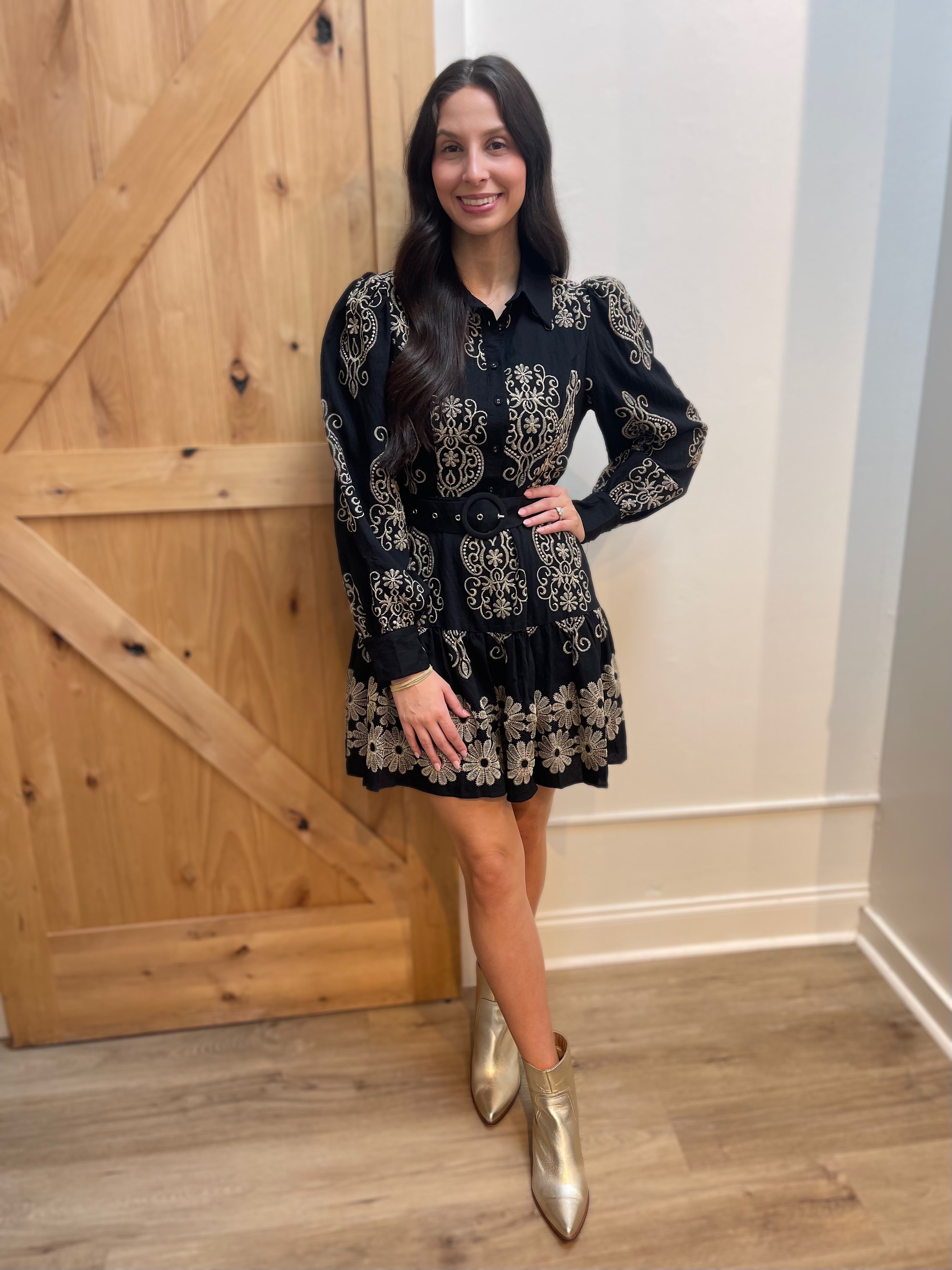 BLACK/IVORY EMBROIDERED LONG SLEEVE BUTTON UP MINI DRESS