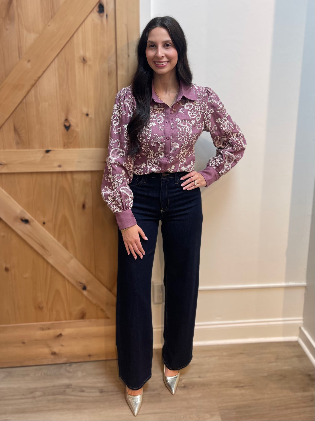 MAUVE/CREAM EMBROIDERED COLLARED BUTTON UP LONG SLEEVE TOP
