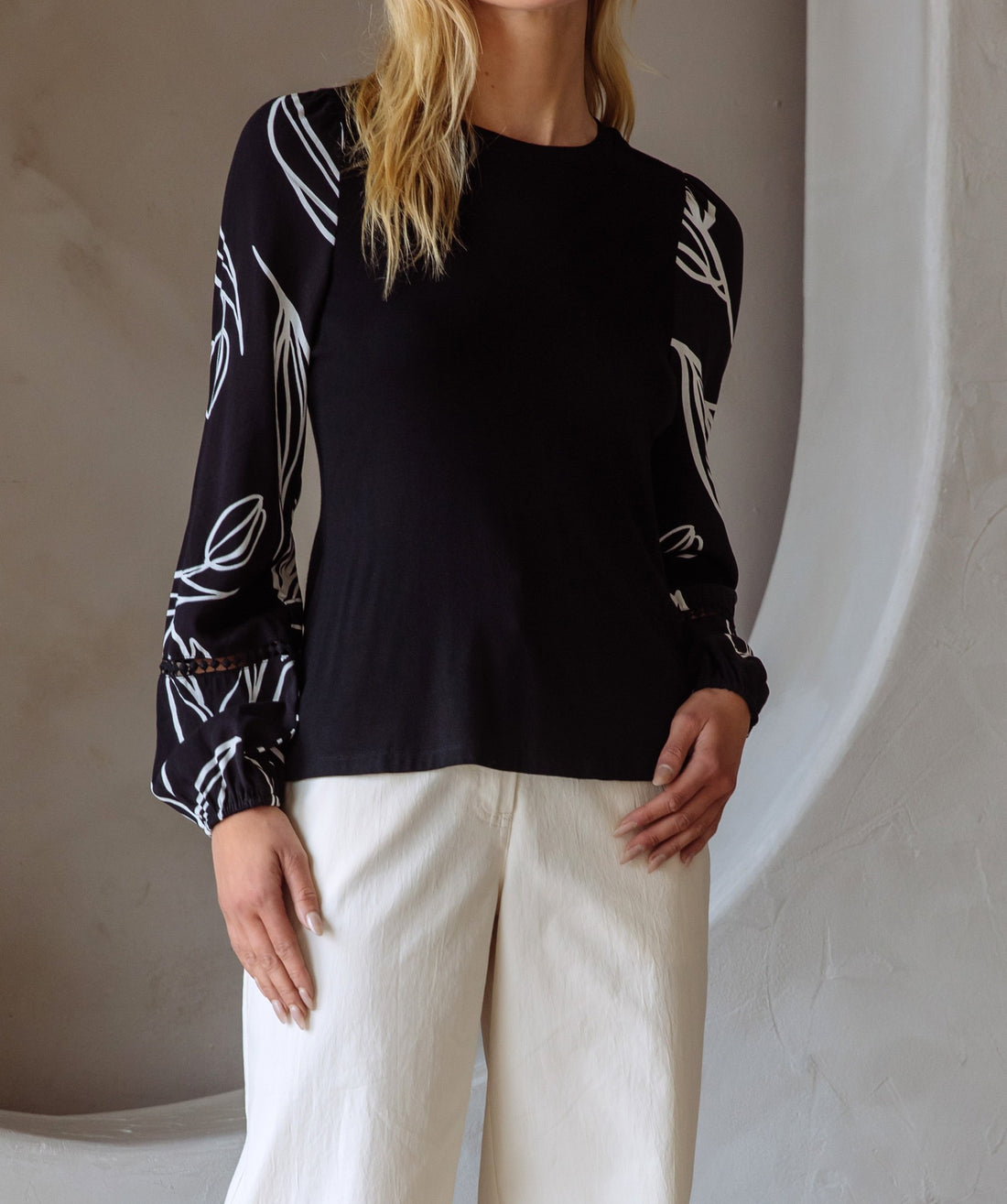 BLACK &amp; WHITE PRINTED TRIM DETAIL LONG SLEEVE TOP