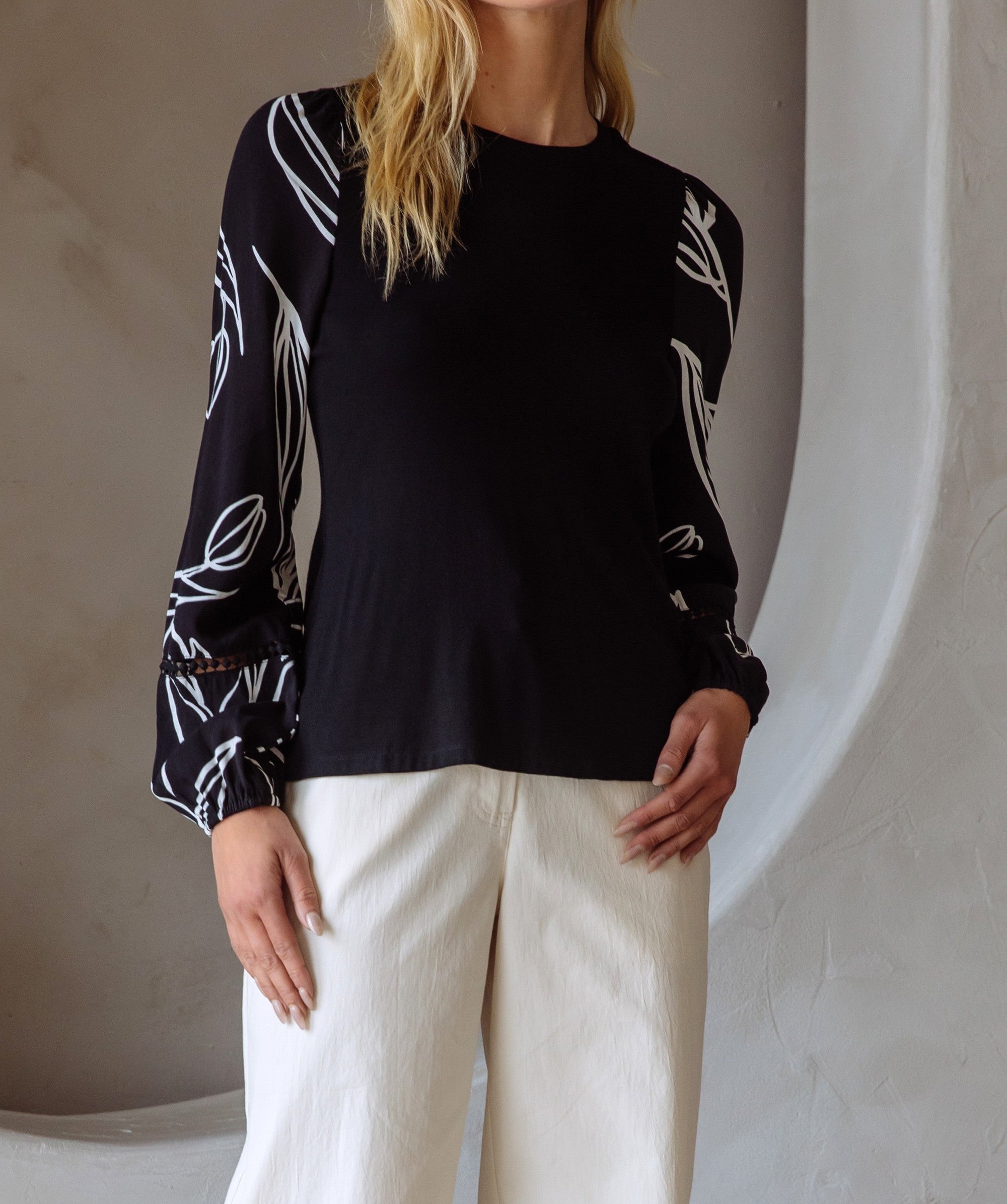 BLACK &amp; WHITE PRINTED TRIM DETAIL LONG SLEEVE TOP