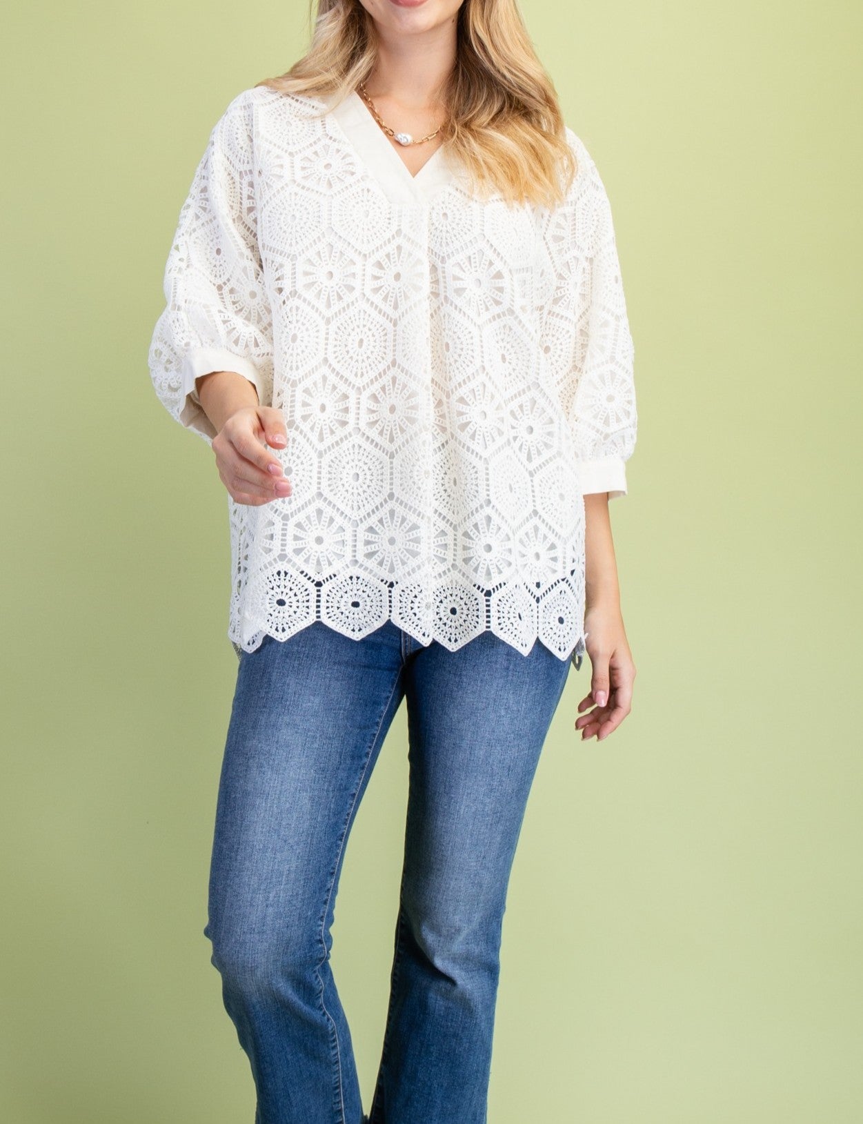 IVORY CROCHET VNECK 3/4 SLEEVE FLOWY BLOUSE