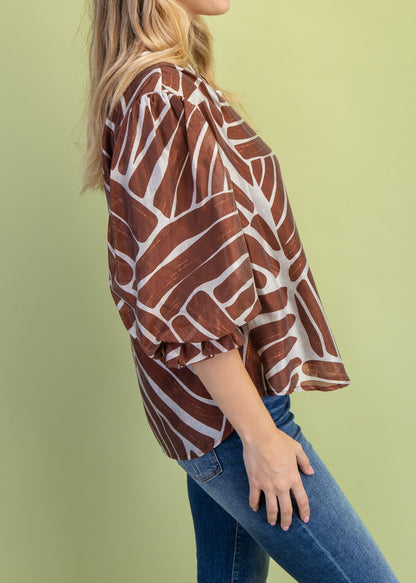 BURNT UMBER ABSTRACT PRINT BUTTON DOWN GATHERED SLEEVE TOP