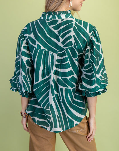 FOREST GREEN ABSTRACT PRINT BUTTON DOWN GATHERED SLEEVE TOP