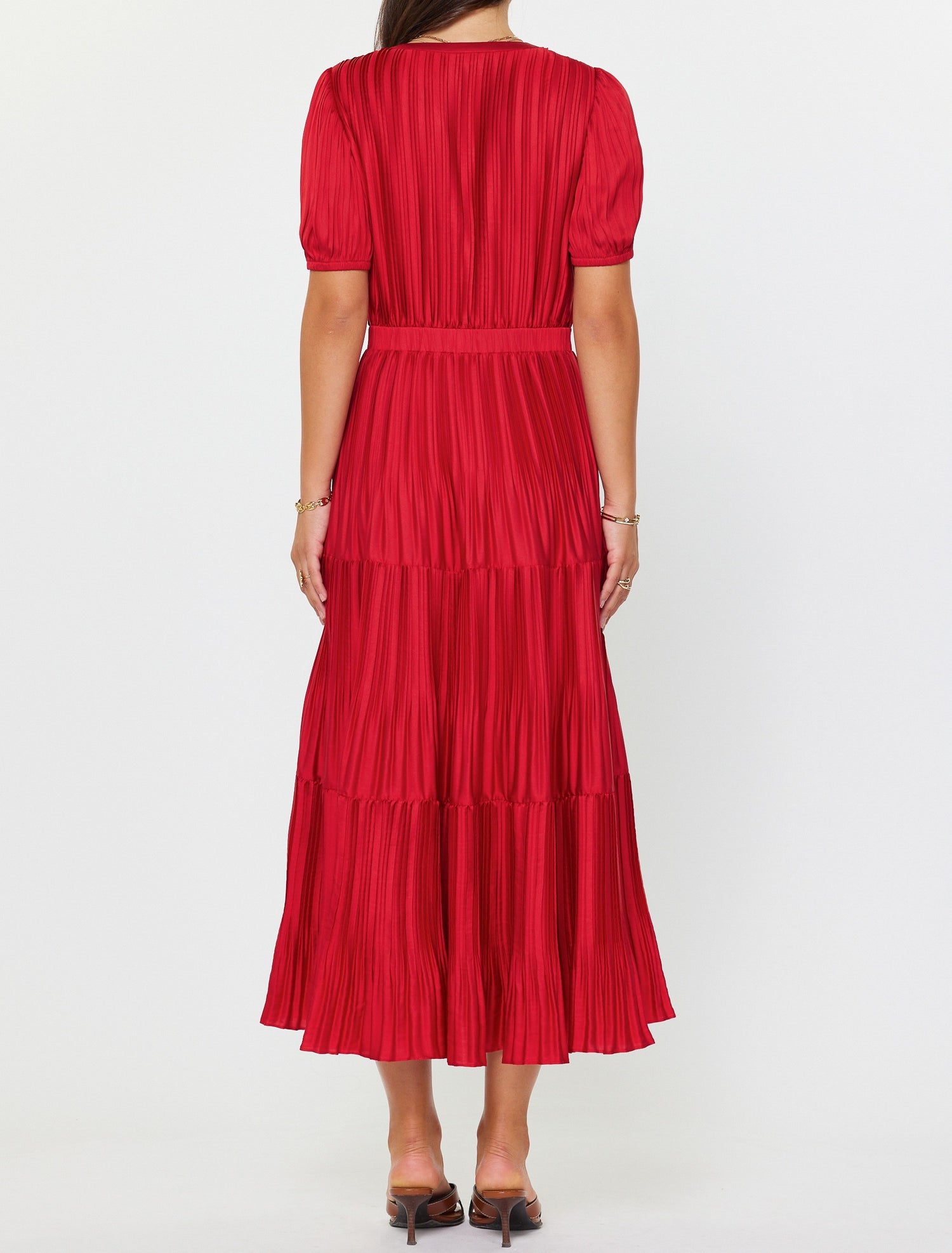 RED PLEATED SPLIT NECK SHORT PUFF SLEEVE TIERED MAXI DRESS