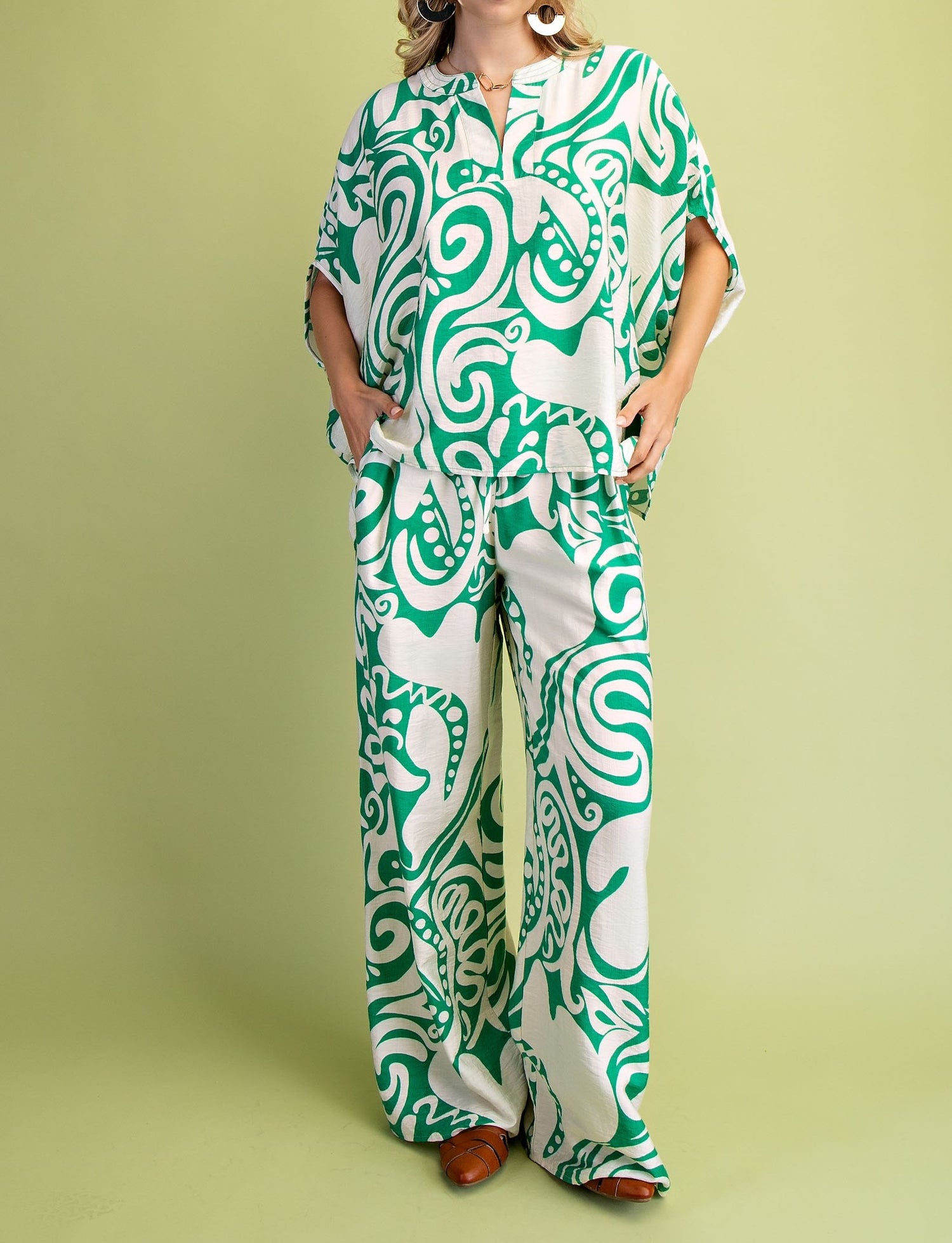 GREEN PRINTED DOLMAN SLEEVE RELAXED FIT TOP
