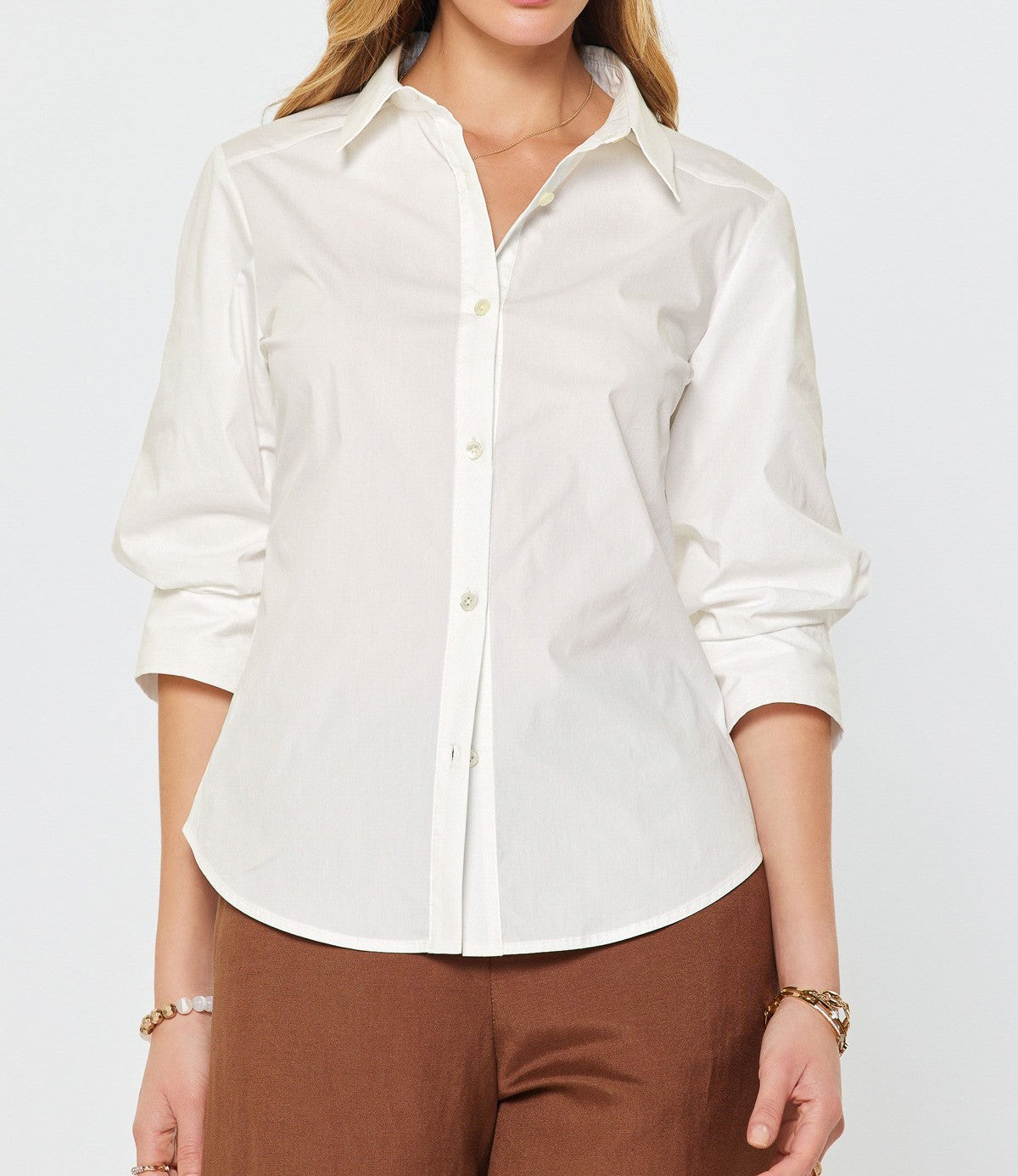 IVORY CLASSIC BUTTON UP 3/4 ROLLED SLEEVE TOP