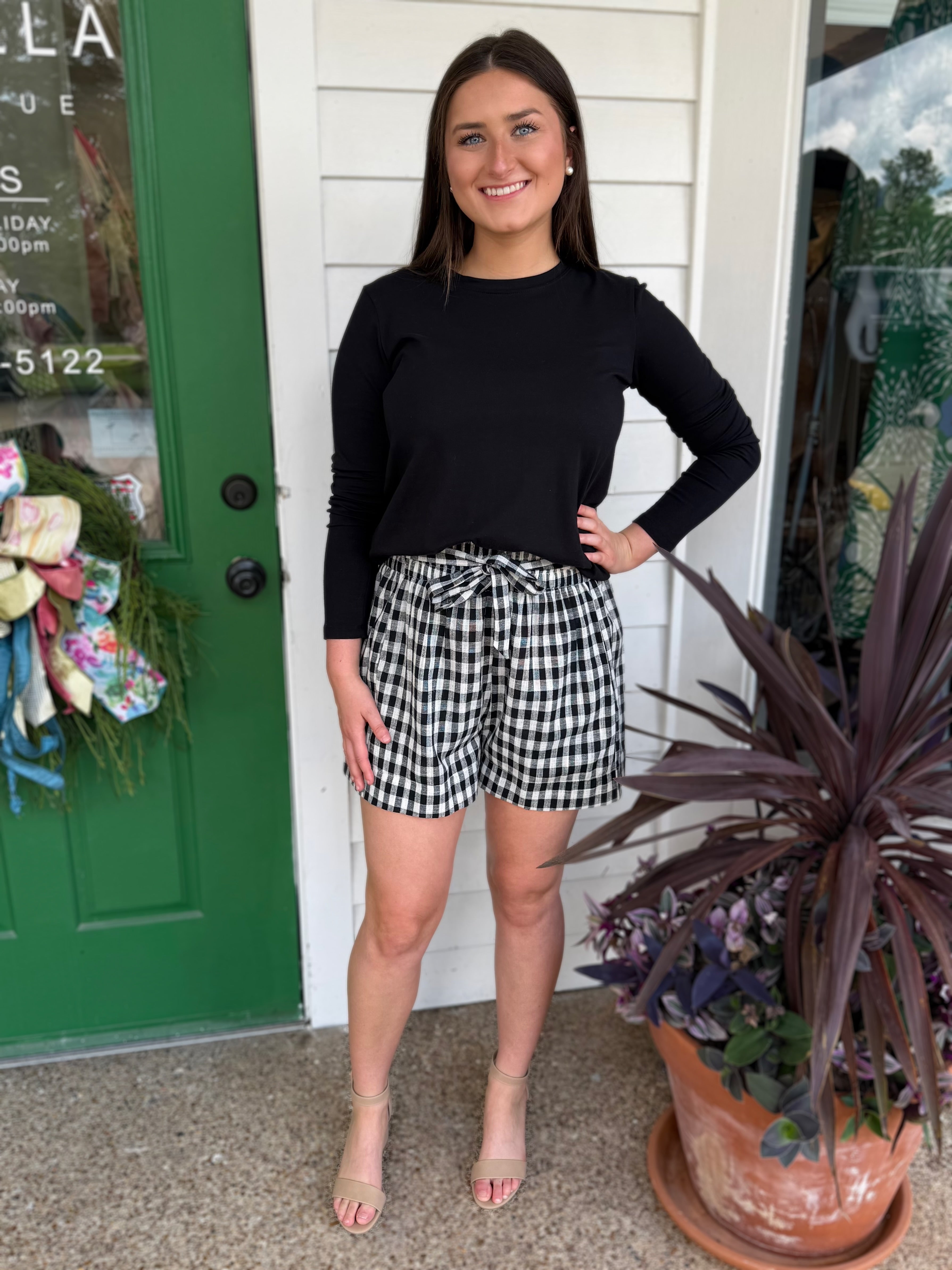BLACK PLAID ELASTIC WAIST WIDE TIE FRONT SHORTS