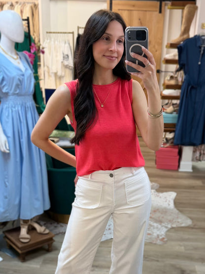 CORAL WIDE CREW NECK SLEEVELESS SWEATER