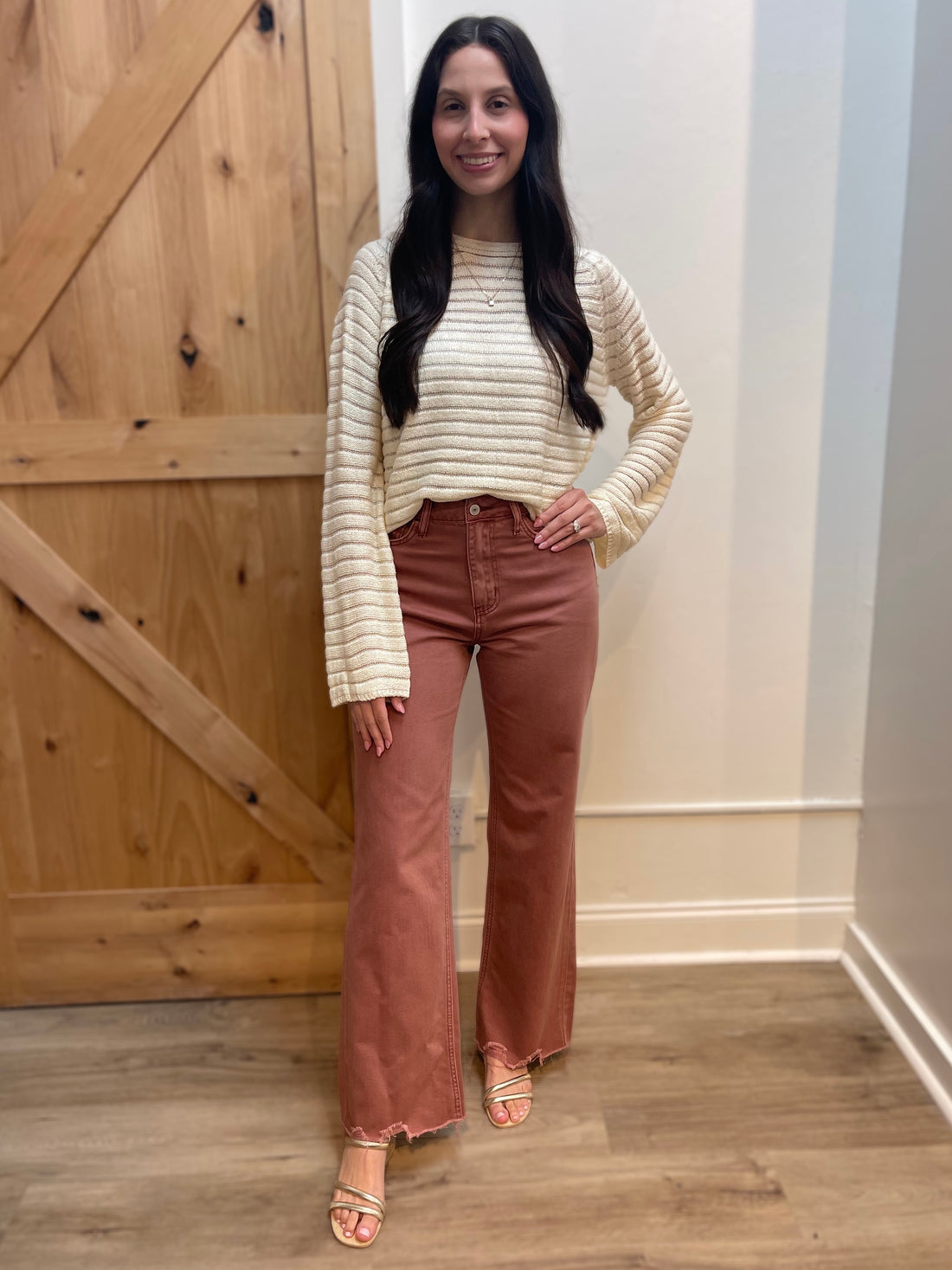 CREAM LONG RAGLAN SLEEVE SWEATER