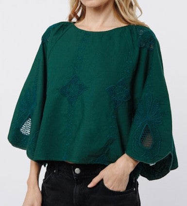GREEN PINEAPPLE EMBRODIERY ROXANNE TOP