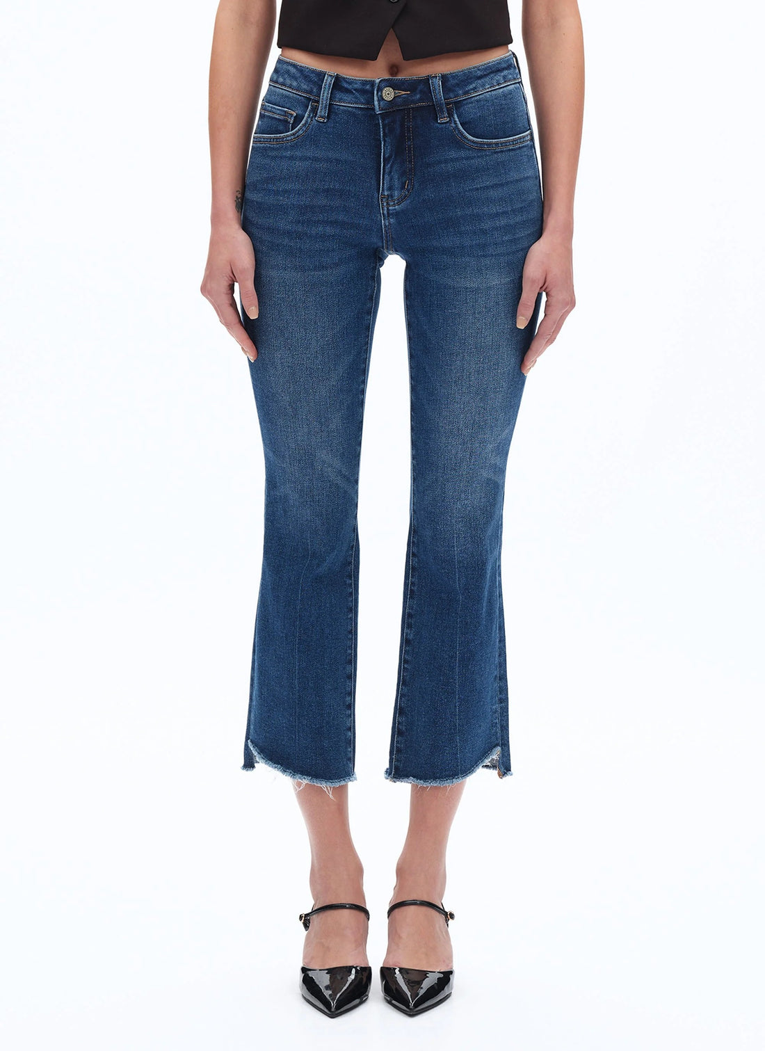 MEDIUM/DARK INDIGO MID RISE STEPPED FRAYED HEM CROPPED BOOTCUT DIAMOND JEANS