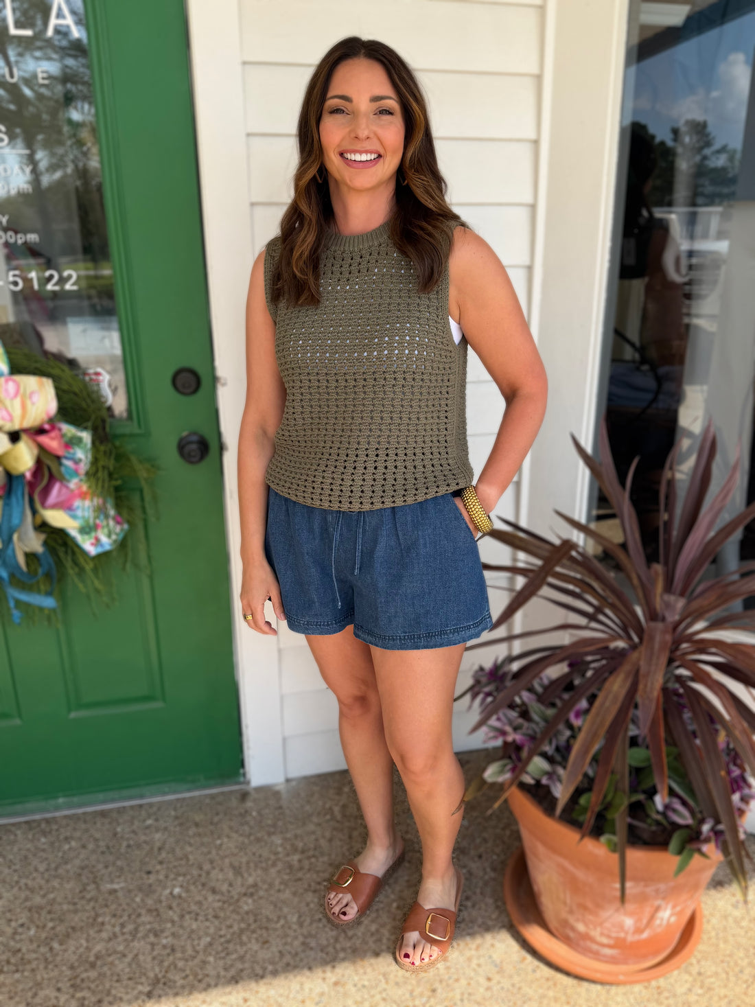 OLIVE CROCHET KNIT SLEEVELESS PULLOVER SWEATER