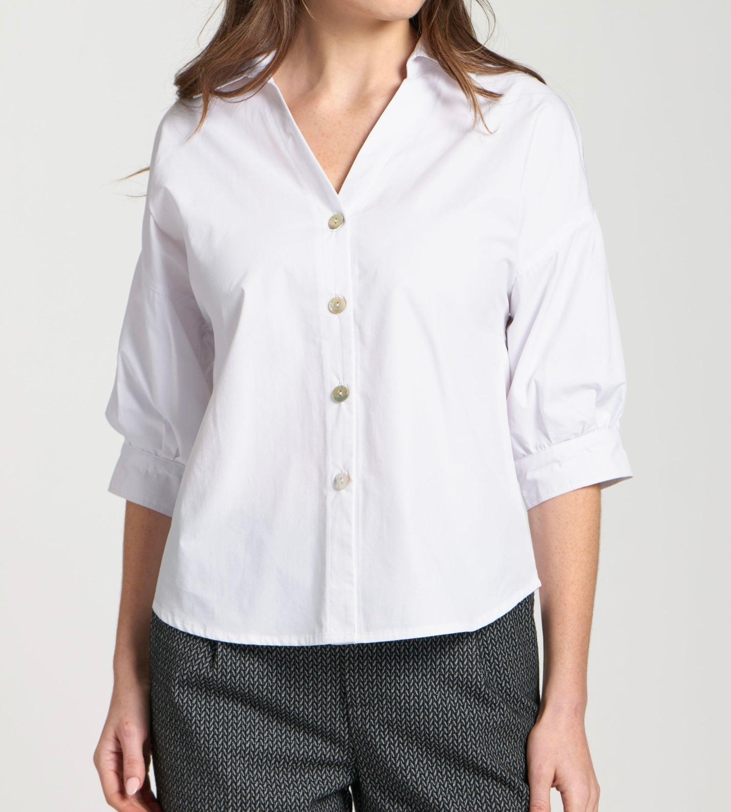 WHITE BUTTON UP BLOUSON SLEEVE TOP