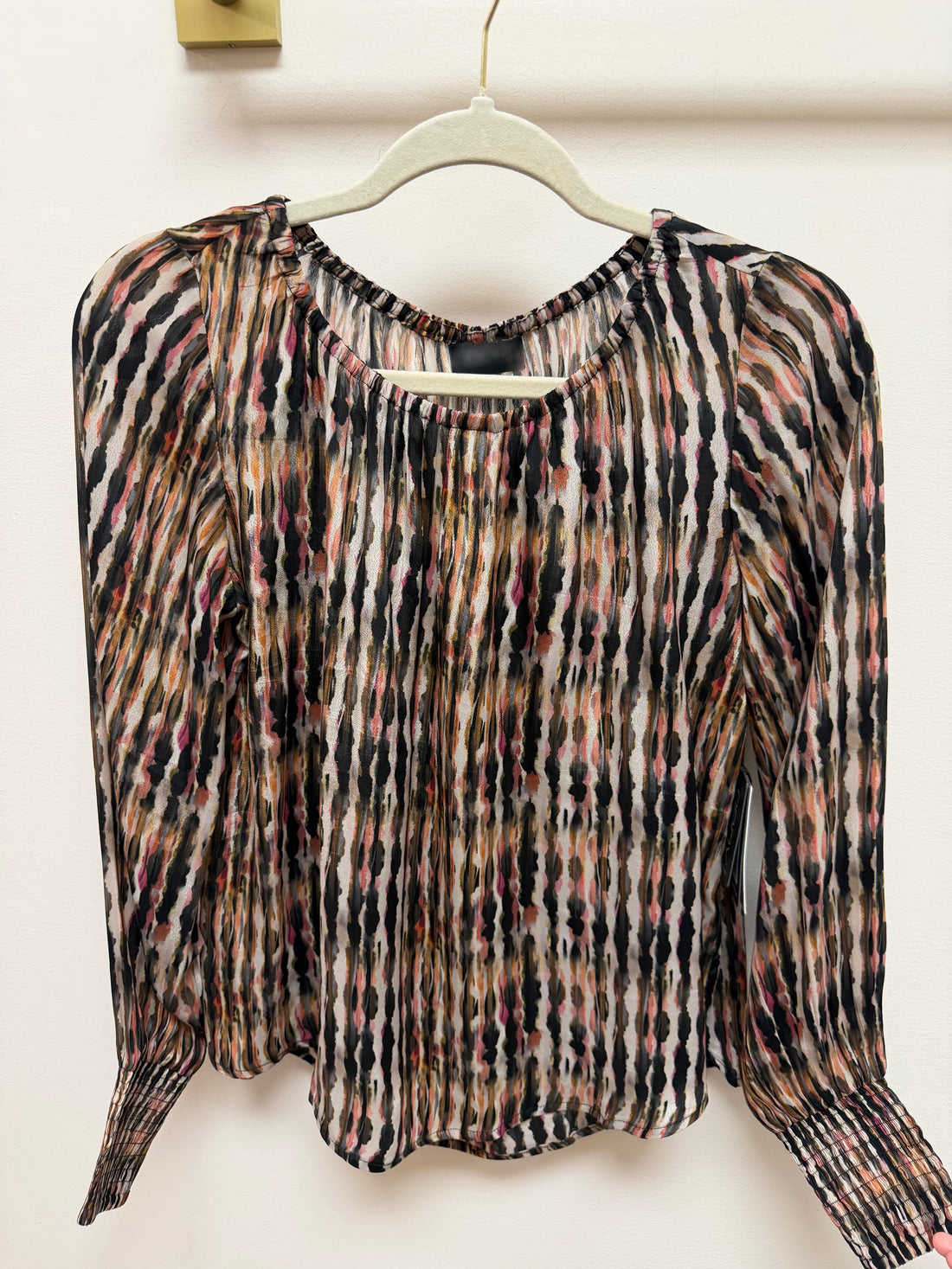 TOASTED AMBER MULTI WATERCOLOR PRINT ELASTIC ROUND NECK LONG SMOCKED CUFF SLEEVE PULLOVER TOP
