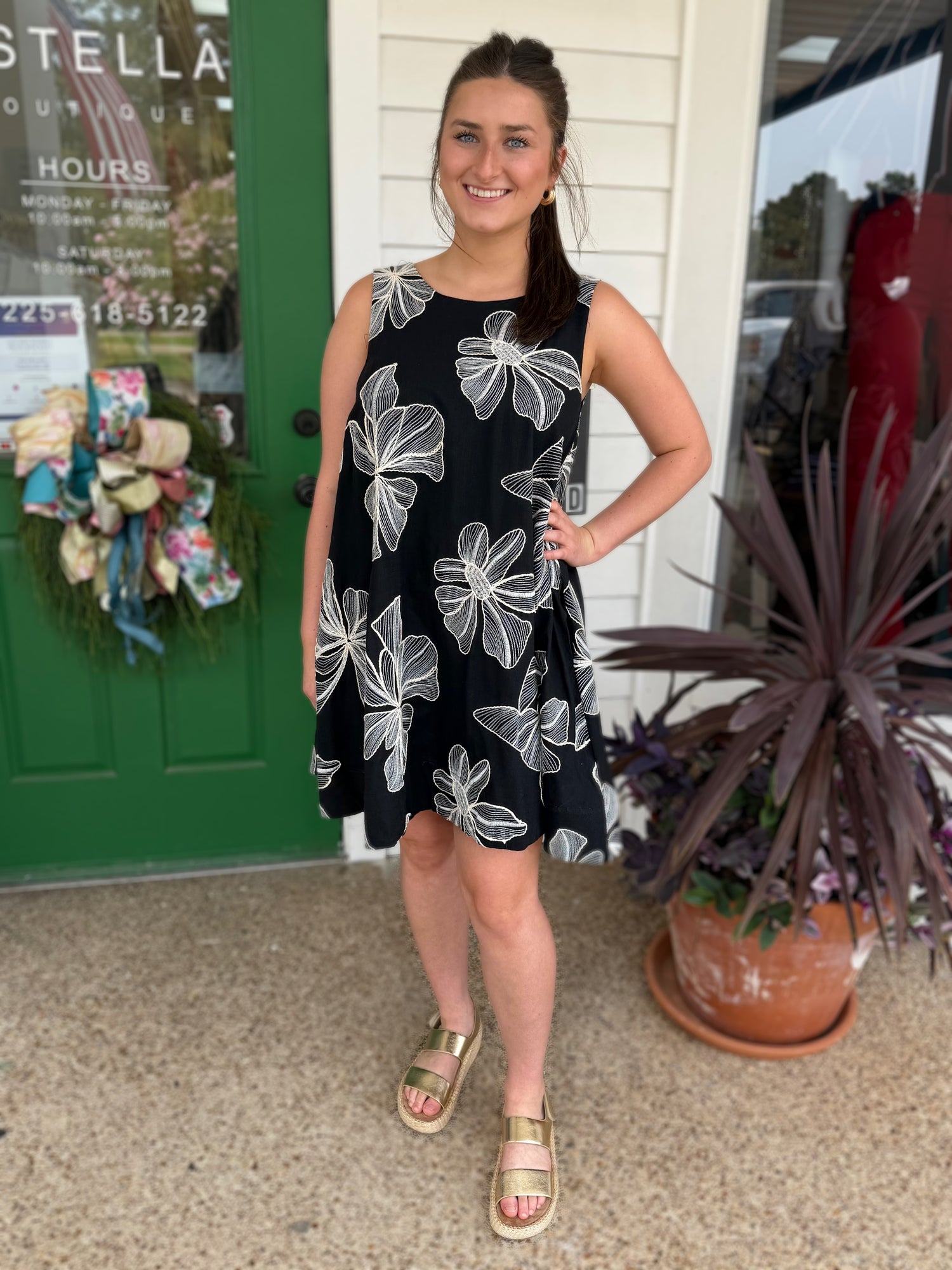 BLACK FLORAL EMBROIDERED A-LINE SLEEVELESS MINI DRESS