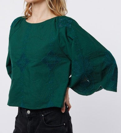 GREEN PINEAPPLE EMBRODIERY ROXANNE TOP