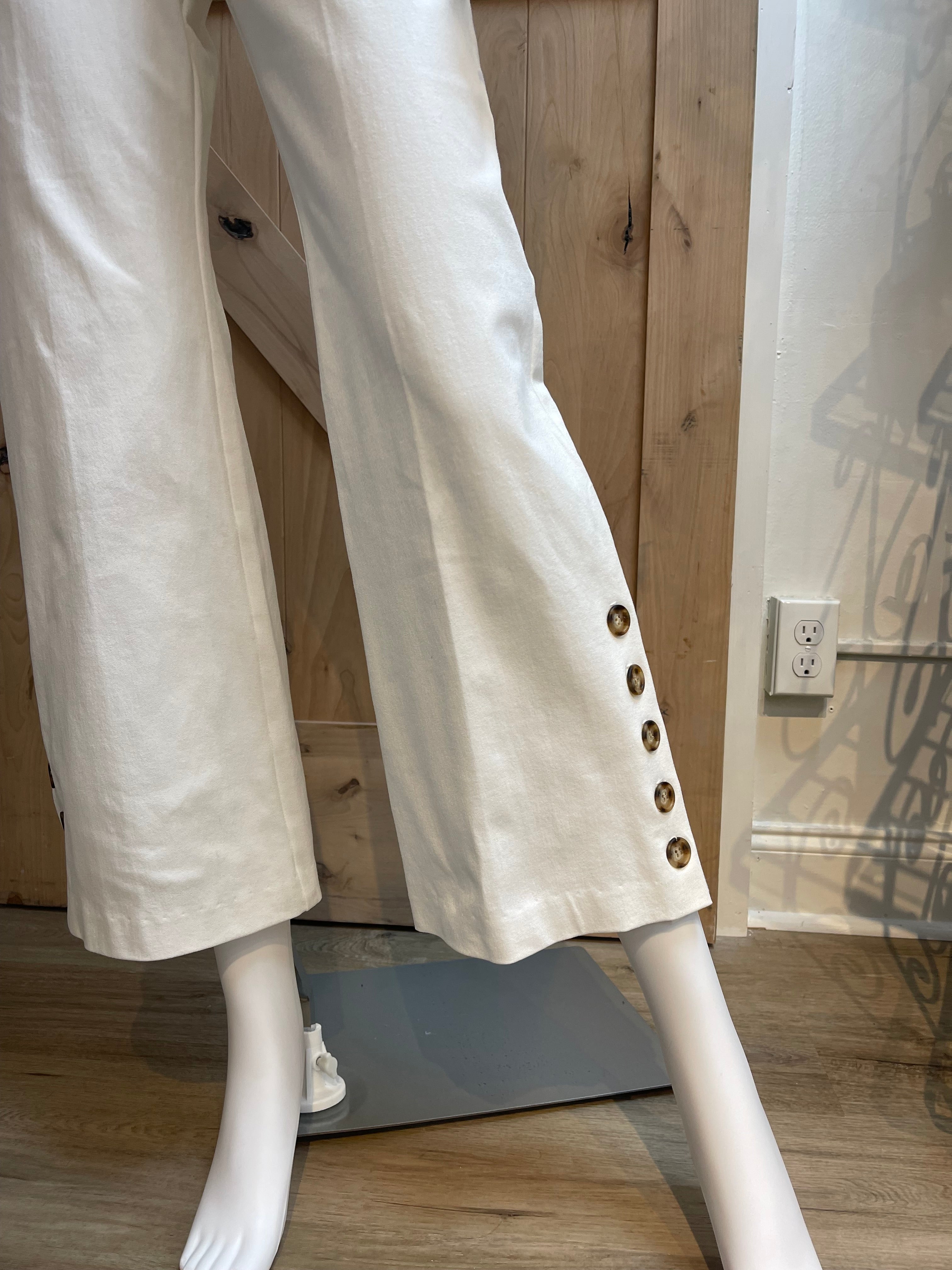 FIFTEEN TWENTY OFF WHITE CROP PANTS W/BUTTON DETAIL