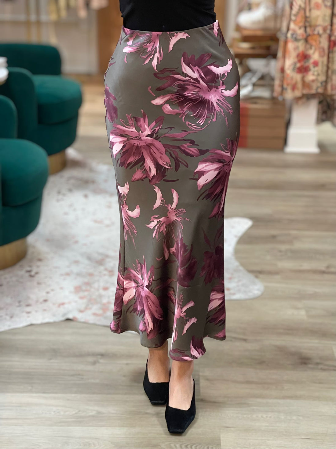 GRAY/PURPLE FLORAL PRINT MIDI SKIRT