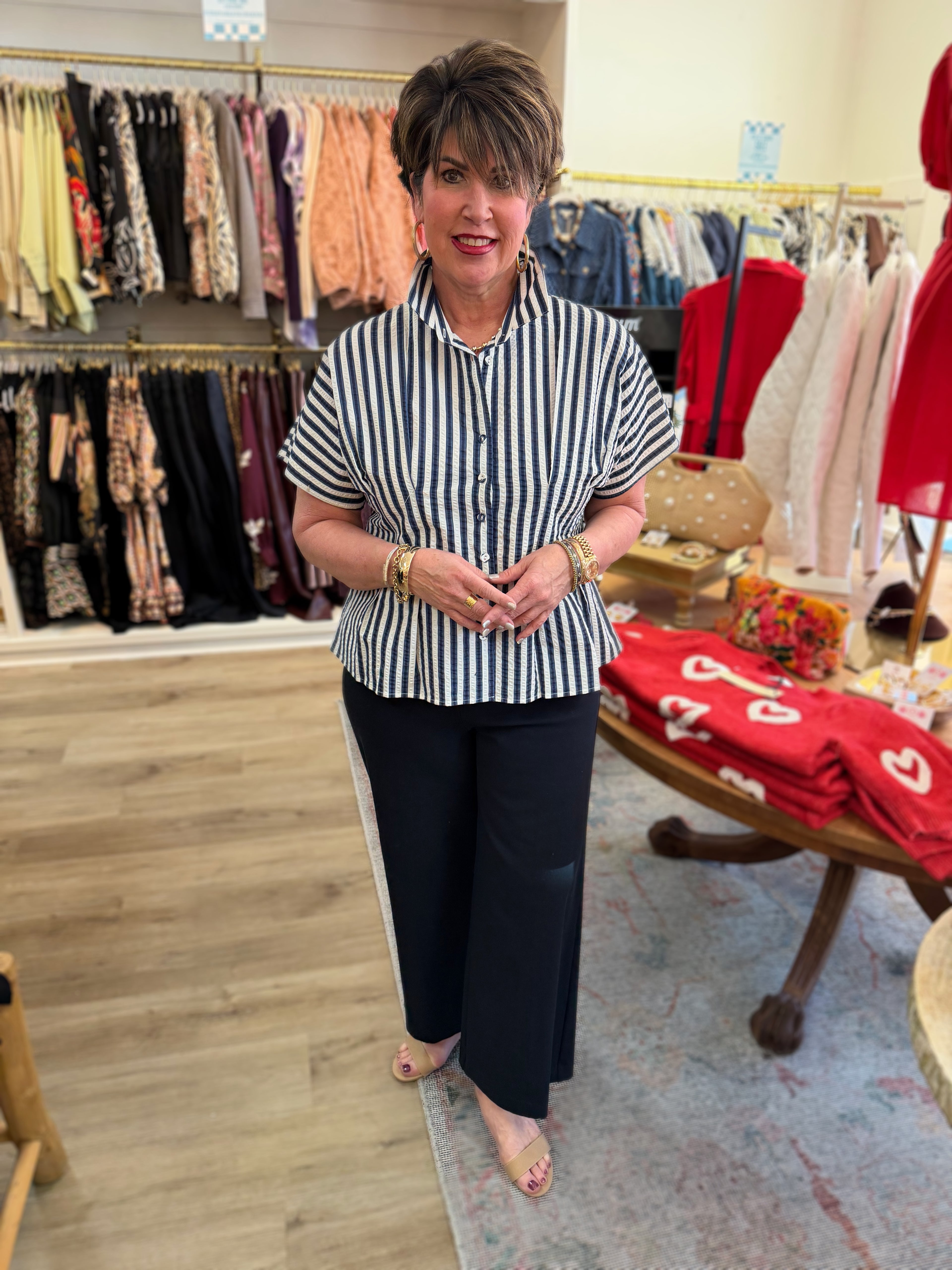 BLUE STRIPE SEERSUCKER PRINT BUTTON UP SHORT SLEEVE TOP
