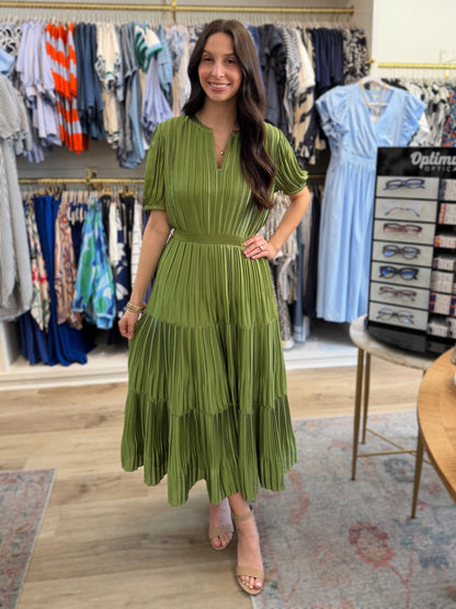 OLIVE PLEATED SPLIT NECK SHORT PUFF SLEEVE TIERED MAXI DRESS
