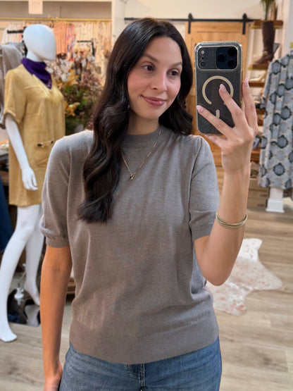 CHARCOAL KNIT SHORT PUFF SLEEVE TOP