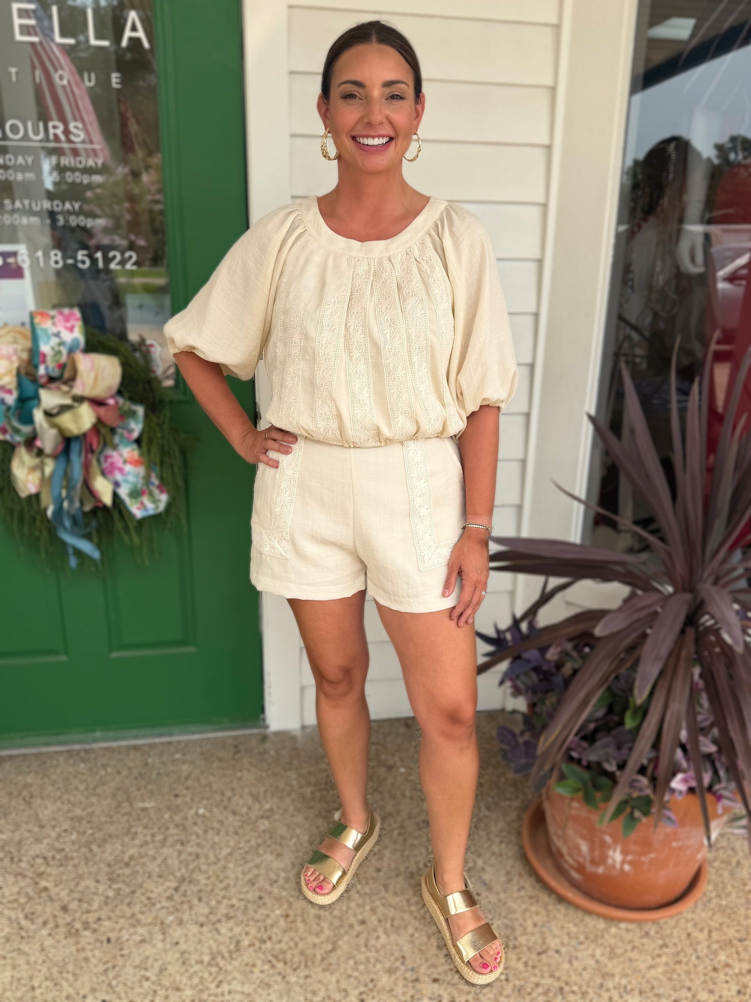 CREAM LACE APPLIQUÉ BALLOON SLEEVE BO CROP TOP