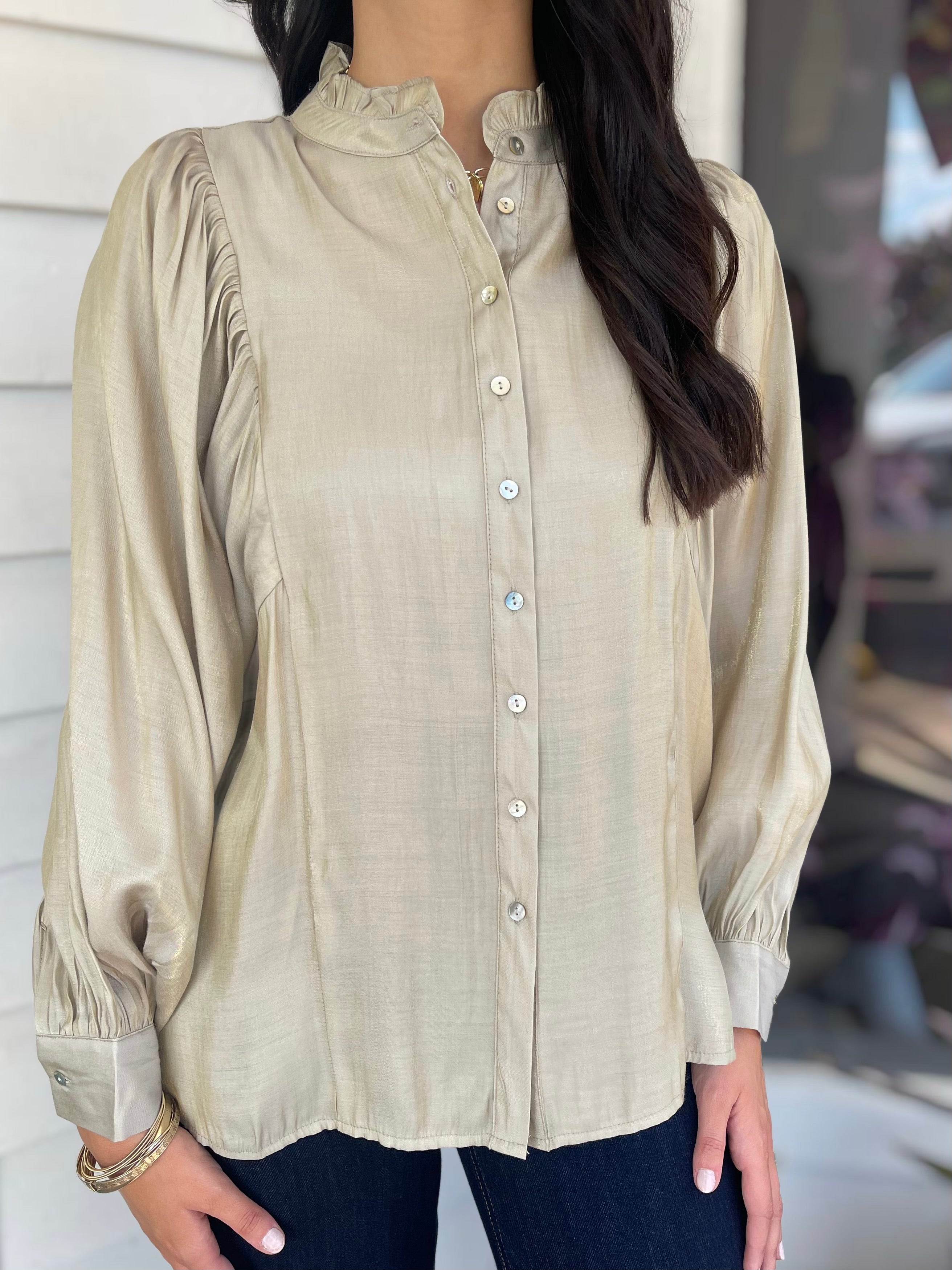 REFLECTIVE CHAMPAGNE BUTTON UP LONG BATWING SLEEVE TOP