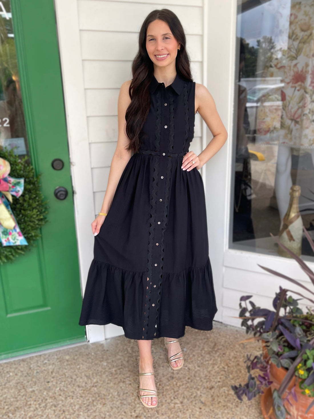 BLACK SLEEVELESS RIC RAC COLLARED BUTTON UP MIDI DRESS